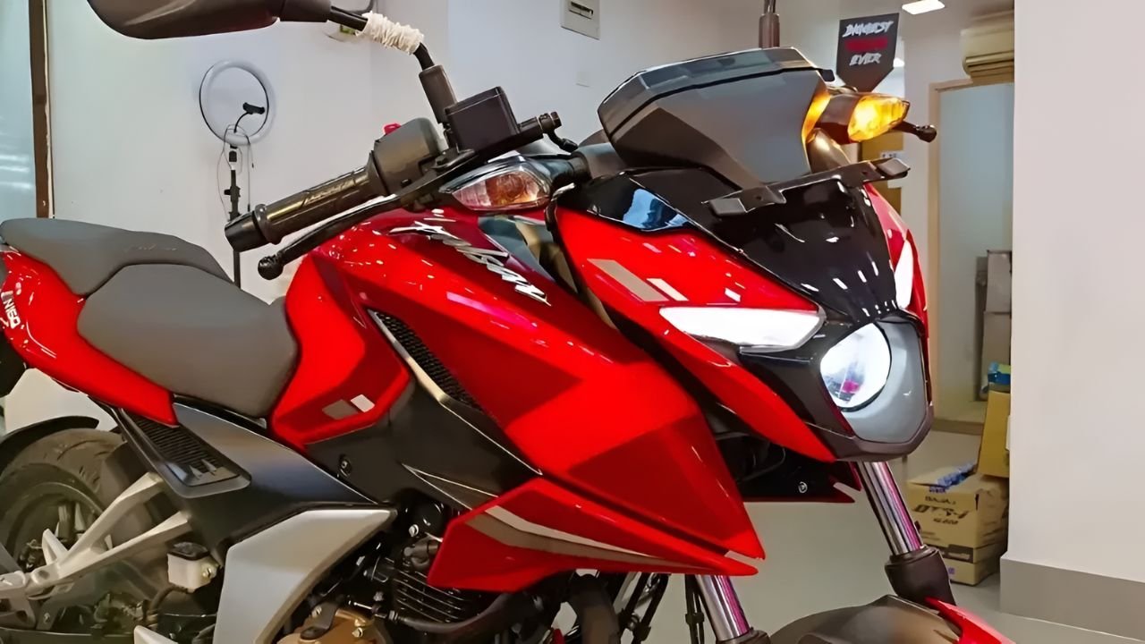 Bajaj Pulsar N160